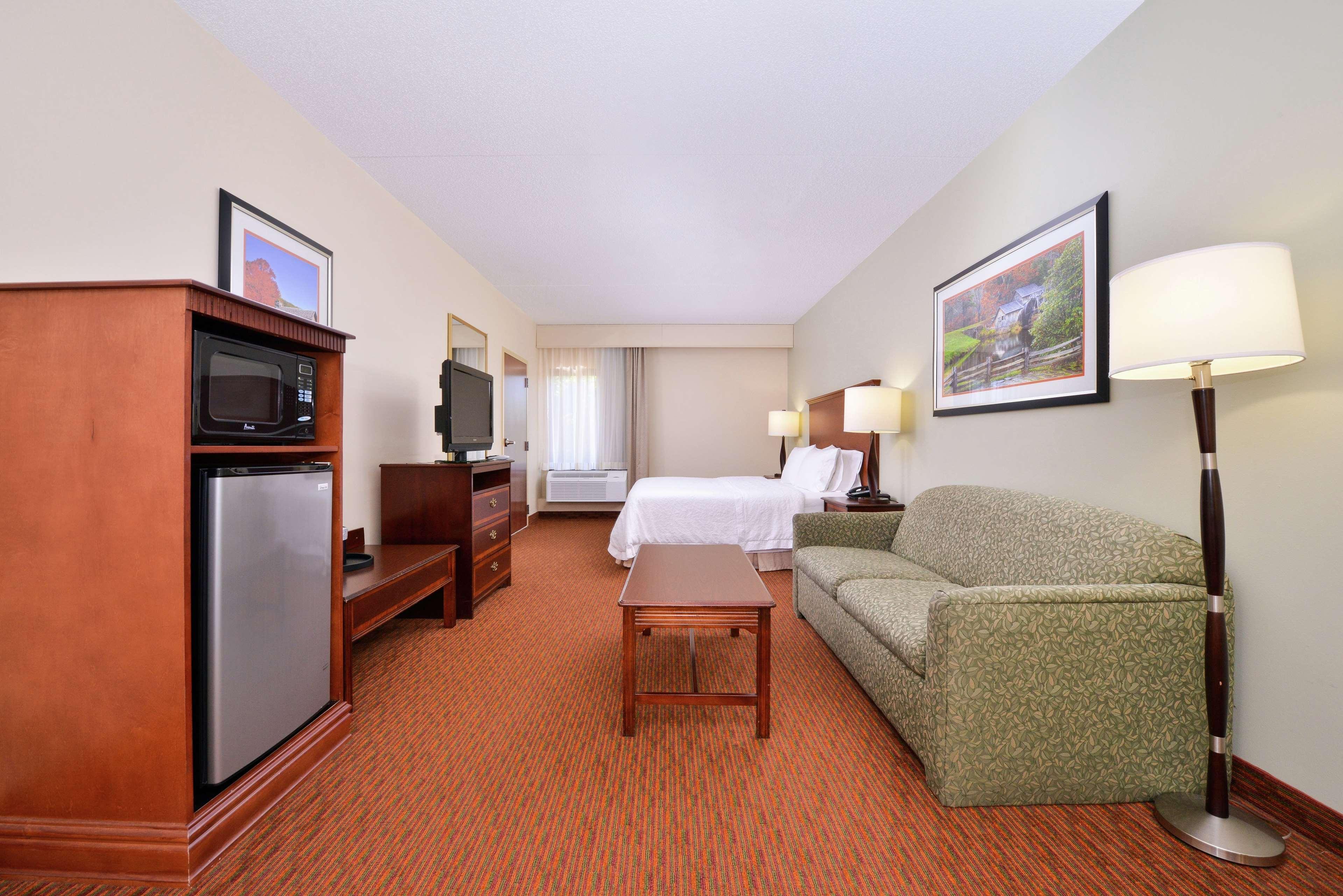 Hampton Inn Waynesboro/Stuarts Draft Fishersville Екстер'єр фото