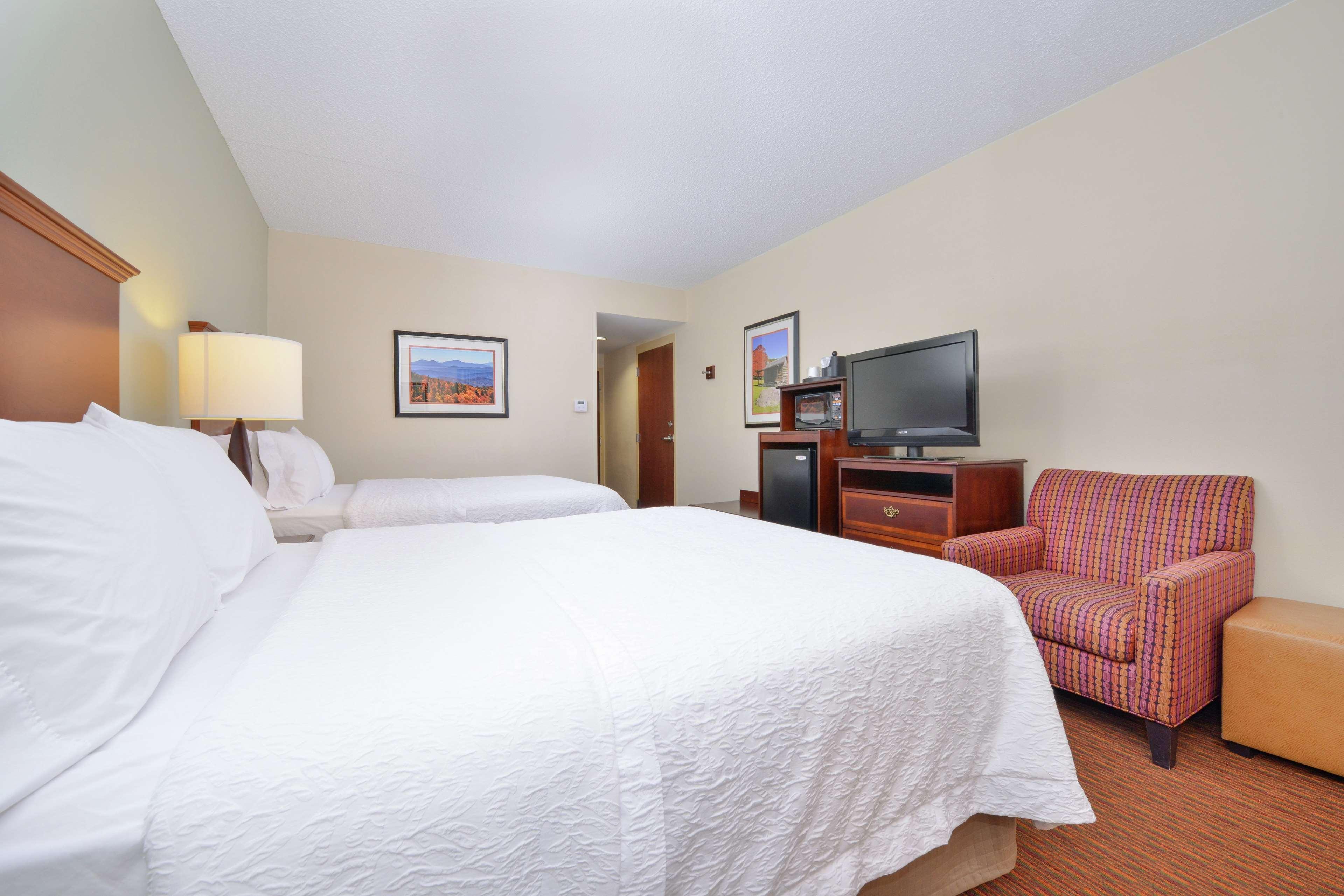 Hampton Inn Waynesboro/Stuarts Draft Fishersville Екстер'єр фото