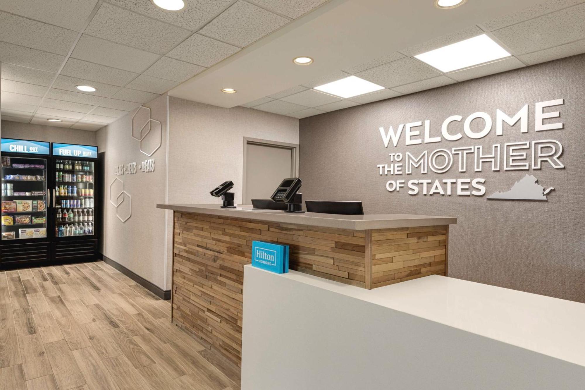 Hampton Inn Waynesboro/Stuarts Draft Fishersville Екстер'єр фото