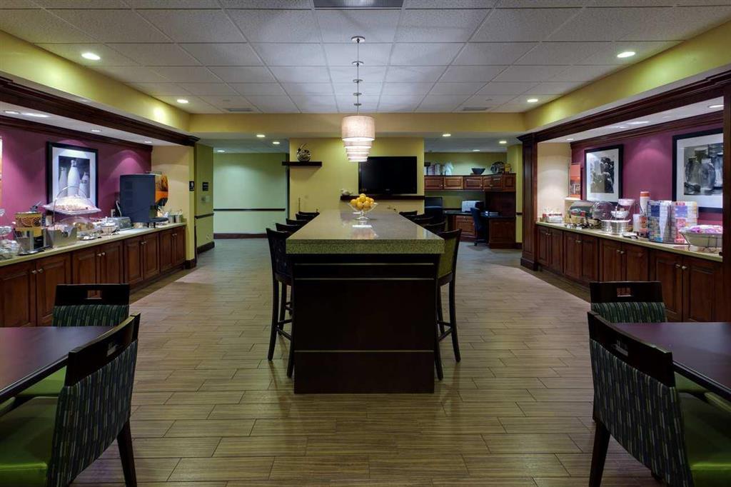 Hampton Inn Waynesboro/Stuarts Draft Fishersville Ресторан фото